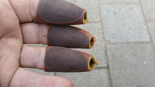 REBEL GLOVE LEATHER ARCHERY GLOVE HILL STYLE - Image 7