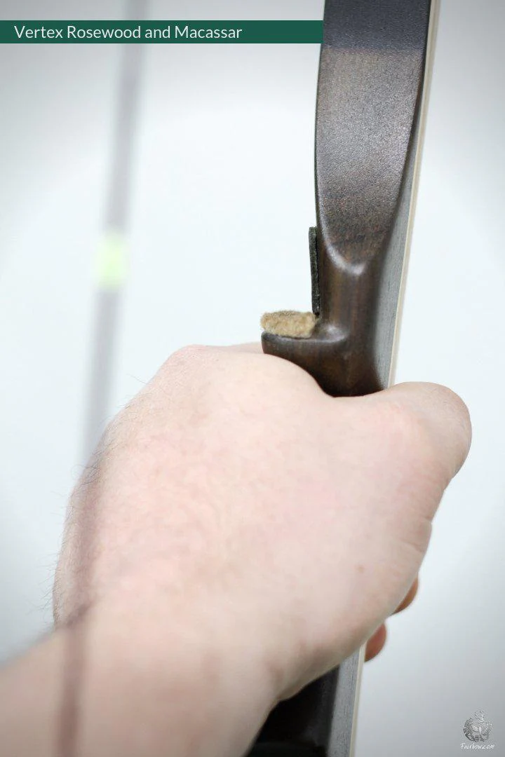 THE VERTEX BOW R-D 68" ROSEWOOD AND BLACK BAMBOO-GLASS 44 LBS @ 28 INCH RH - Image 4